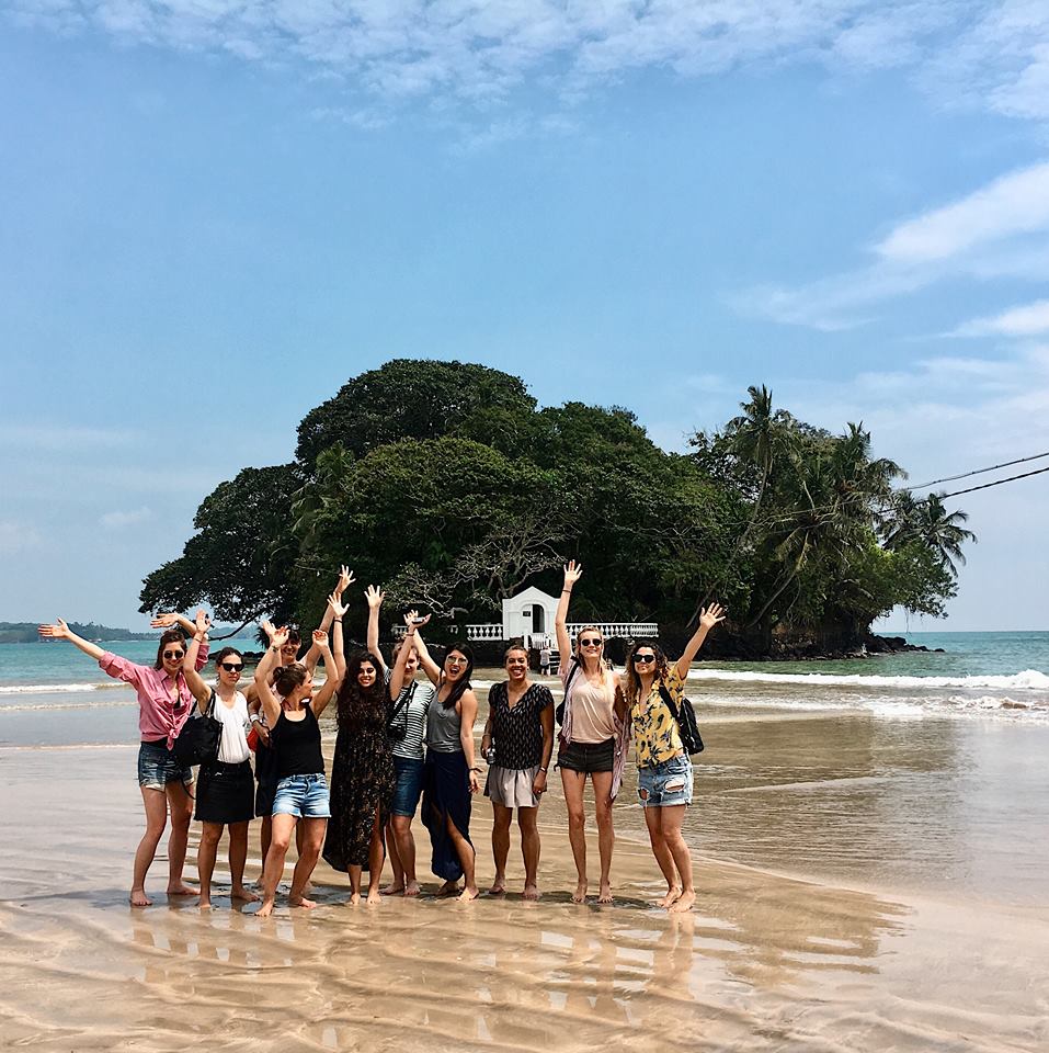 Solo Traveling girls in sri Lanka. Group experience for solo traveler