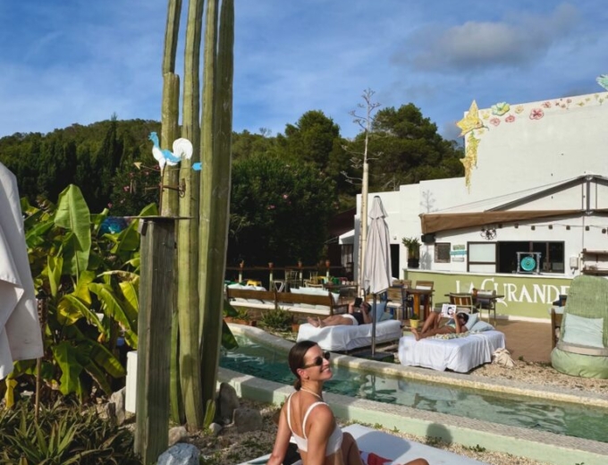 Women retreat by the beach