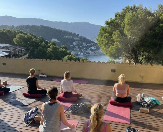 Yoga retreat Mallorca April 2026